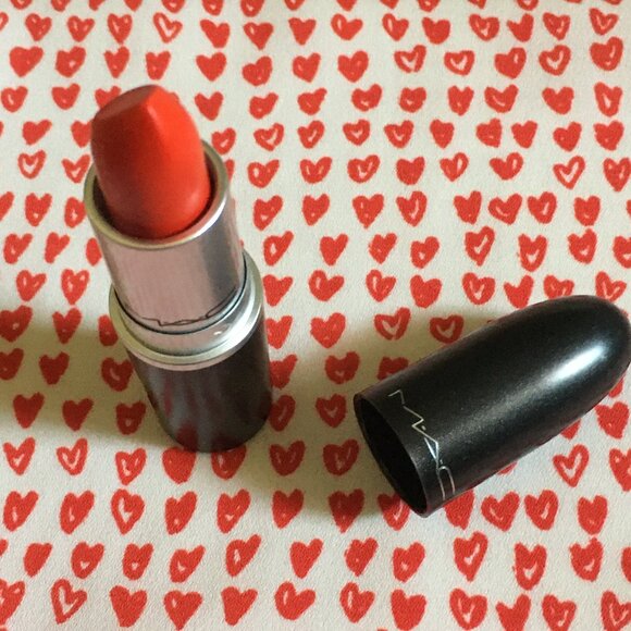 MAC NWOT Red Lady Danger Lipstick - Picture 3 of 7